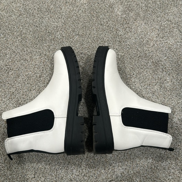 Women’s White Chelsea Boots - Picture 6 of 10